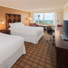 Guest Rooms - Wyndham Fallsview Hotel