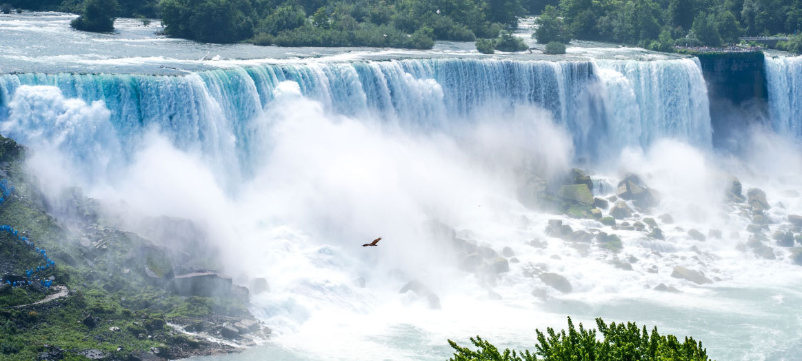 Aerial view of Niagara Falls.